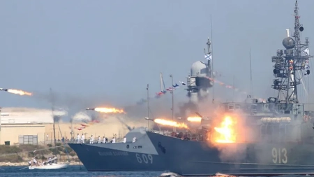 Ucraina anunță că Rusia a concentrat patru nave de război cu 28 de rachete în Marea Neagră