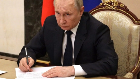 Rusia acuză Ucraina că i-a atacat teritoriul şi îngheaţă negocierile