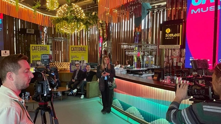 CATEDRAL și Romanian Creative Week dau startul, de la Iași, celui mai mare eveniment de creativitate din România: peste 800 de artiști, zeci de concerte, filme, expoziții, show-uri de modă și de arte vizuale, conferințe și workshop-uri