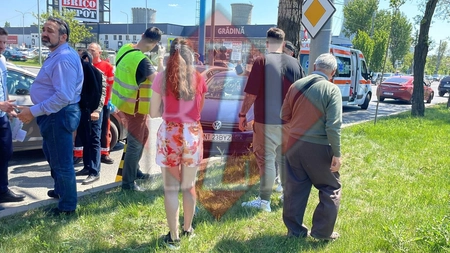 Accident rutier in Tudor Vladimirescu din municipiul Iași - EXCLUSIV, FOTO, VIDEO, UPDATE