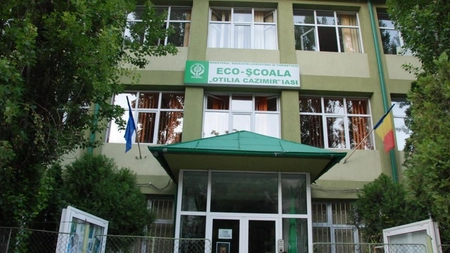Bani pentru construcția sau renovarea sălilor de sport din școlile ieșene! Câți bani ajung la Școala „Otilia Cazimir”