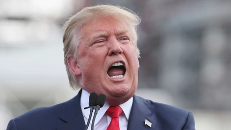 Trump s-a aruncat asupra șoferului și a încercat să tragă de volan când a auzit că nu i se permite să meargă la Capitoliu în 6 ianuarie