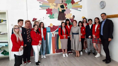 Două colegii vocaționale din Iași au colaborat pentru proiectul inovativ „Vibrație pentru Vocație”! Cu ce idei inedite au venit elevii