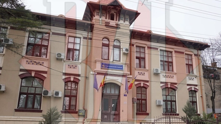 Aproape 1.000 de locuri cu bursă în învățământul preuniversitar din Iași pentru diaspora, Republica Moldova, Ucraina și alte țări din Europa de Est!