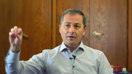 Milioane de români au fost interceptați, de SRI, ilegal, susține fostul judecător al CCR, Daniel Morar