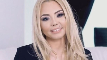 Scene uluitoare la mormântul Denisei Manelista. Cine era tânăra filmată plângând