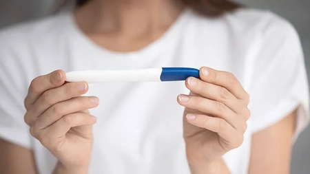 Poți rămâne însărcinată în prima zi de menstruație. Părerile specialiștilor