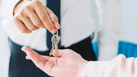 Protecţia Consumatorilor Iaşi verifică contractele semnate de dezvoltatorii imobiliari. Clienţii sunt încurajaţi să depună reclamaţii