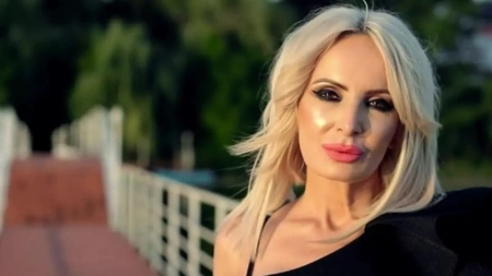 Daniela Gyorfi a fost lovită de o profesoară! Artista a povestit pentru prima dată prin ce a trecut