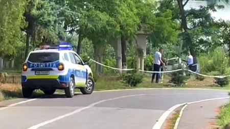 Accident mortal la Mănăstirea Cernica. Credincioşi spulberaţi după ce volanul unui Matiz s-a blocat