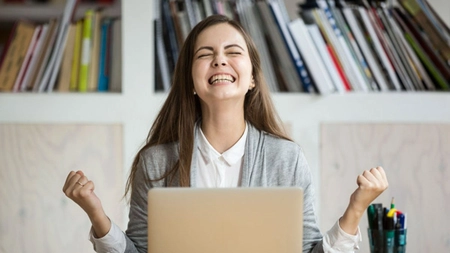 Au fost afișate listele cu tinerii ieșeni admiși în ciclul liceal! Peste 4.000 de absolvenți au fost repartizați în instituții de învățământ