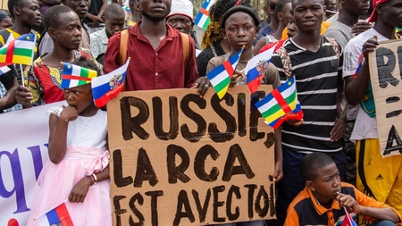 În Republica Centrafricană, copiii de la grădiniță învață limba rusă, iar Armata Franceză a fost dată afară din țară