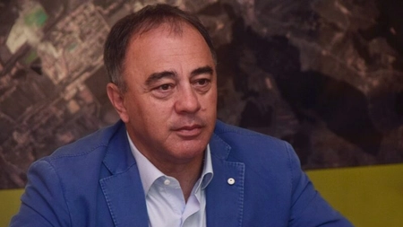 Fostul primar de Târgu Mureş Dorin Florea a învins definitiv DNA în dosarul în care parchetul a încercat să-l facă pentru o presupusă complicitate la uzurparea funcţiei constând în 9.198 de acte materiale
