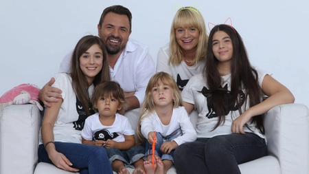 Horia Brenciu are patru copii, dar doar unul este biologic. Ce spune artistul despre familia sa?