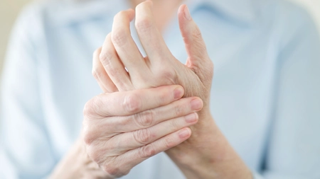 Tratament pentru amorțirea mâinilor și picioarelor. Ce recomandă medicii