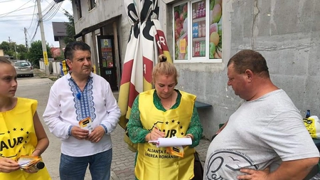 Parlamentarii Alianței pentru Unirea Românilor din Iași, în județ pentru a afla problemele cetățenilor - GALERIE FOTO (P)