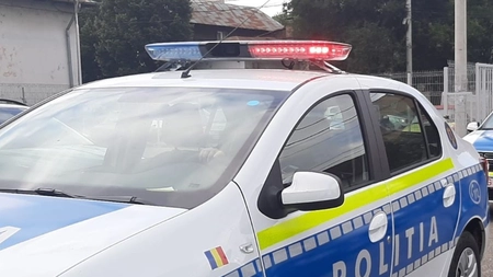 Peste 32 de kilograme de droguri, descoperite de poliţişti la trei bărbați din Arad