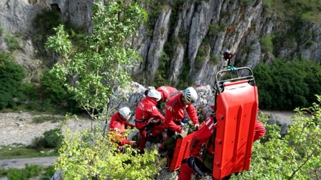 Acţiuni ale salvamontiştilor pentru salvarea a două femei, rănite în Munţii Făgăraş