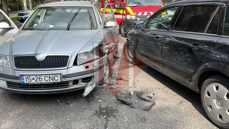 Accident rutier în zona Gării Iaşi. Trei persoane au fost rănite, după ce trei autoturisme s-au izbit puternic - EXCLUSIV, FOTO, UPDATE, VIDEO