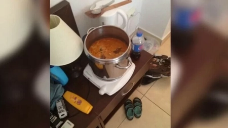 Turiști prinși la mare când făceau ciorbă în cameră