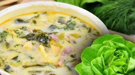 Ciorbă de salată verde simplă, o rețetă delicioasă și savuroasă