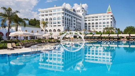 Coșmar de 11.950 de lei pentru o turistă româncă în Turcia. Ce a pățit într-un hotel de 5 stele