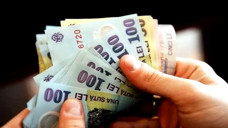 Românii vor plăti rate din ce în ce mai mari în următoarea perioadă. Analiștii vin cu scenarii sumbre legate de evoluția ROBOR