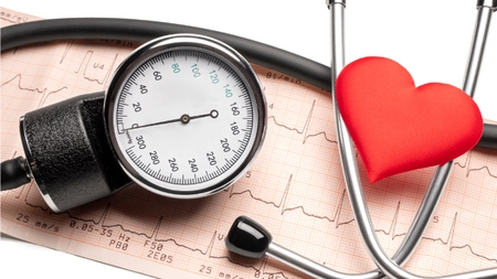 Măsurarea tensiunii arteriale. Cum se realizează corect și care sunt valorile normale ale tensiunii?