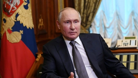 Vladimir Putin, cadouri de început de școală. Părinții din regiunile ucrainene ocupate primesc bani pentru rechizite