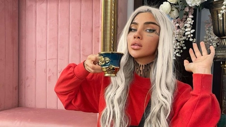 Cine e Bia Khalifa de la „Sunt celebru, scoate-mă de aici!”. Are 8 clase și vrea să fie de plastic: „Barbie o să fie foarte geloasă pe mine