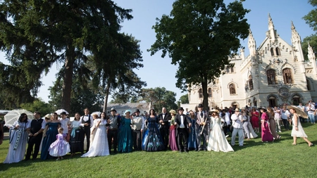 A VII-a ediţie a festivalului „Călătorie la 1900” are loc la Castelul Miclăușeni