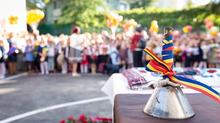 Primăria Municipiului Iași organizează „Copii de nota 10”: ajutoare pentru 500 de copii care încep școala