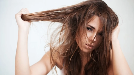 Șampon de cal. De ce produsul este adorat și lăudat de hairstyliști celebri?