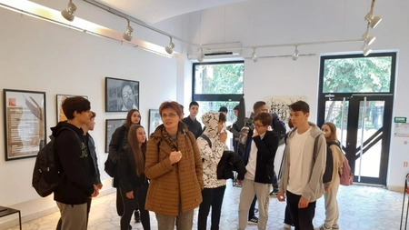 Tur virtual „Pasteluri de toamnă”, la Liceul Teoretic de Informatică „Grigore Moisil” din Iași - FOTO