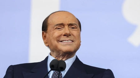 Berlusconi îl atacă dur pe Zelenski: „Ucraina a aruncat în aer acordul de la Minsk. Zelenski intervine și atacurile se triplează, la fel și victimele”