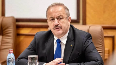 Vasile Dîncu nu va fi dat afară din Guvern