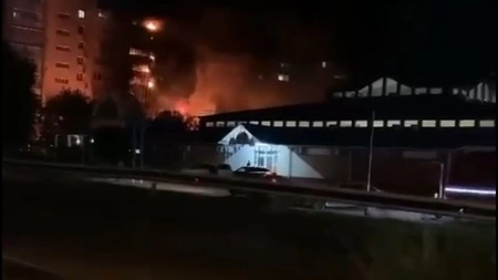 Un avion militar s-a prăbușit peste o clădire rezidențială din Rusia - VIDEO, UPDATE