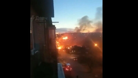 Un avion de vânătoare s-a prăbuşit peste o clădire rezidențială. Doi piloți și-au pierdut viața