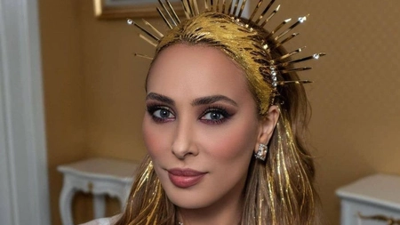 Iulia Vântur face furori pe Facebook și se bucură din plin de succes. Cu cine s-a iubit vedeta înainte să-l cunoască pe Salman Khan