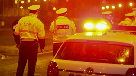 Caz halucinant la Craiova. Un tânăr a fost prins drogat la volan şi şi-a chemat în ajutor mama, aflată de altfel sub influenţa stupefiantelor
