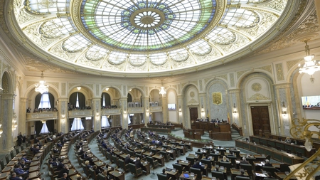 Toate cele trei legi ale justiției au trecut de Parlament în procedură de urgenţă