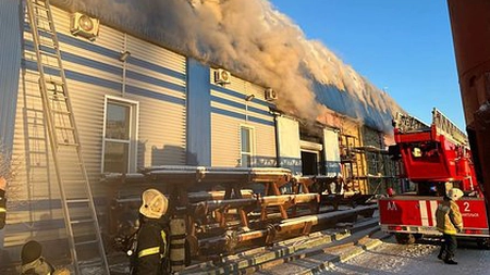 La nici patru zile de la incendiul masiv din Moscova, altul a izbucnit la un șantier naval strategic