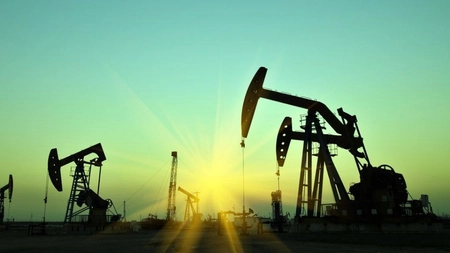 Rusia va reduce producţia de petrol către statele europene care vor plafona preţurile
