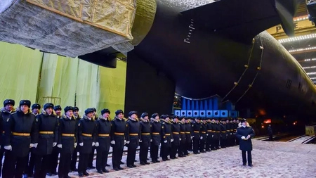 Noul submarin rusesc Generalissimus Suvorov a tras cu succes racheta balistică Bulava