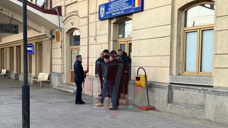 Deținutul care nu s-a mai întors în penitenciarul Jilava, după ce i s-a dat permisiunea temporară de ieșire, a fost reținut de polițiștii ieșeni - UPDATE, FOTO/VIDEO