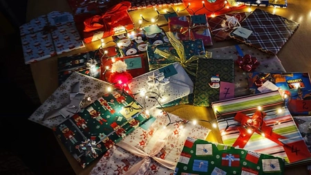 Biblioteca Şcolii Gimnaziale „Alexandru cel Bun” din Iaşi a inițiat proiectul educativ „Moș Crăciun ca la carte” - FOTO