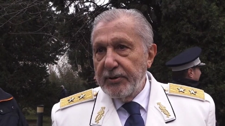 De Ziua Naţională, Ilie Năstase s-a prezentat la parada militară de la Constanţa în uniformă de general