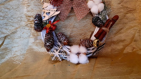 <em class='ep-highlight'>Peste</em> 20 de vedete susțin elevii să se transforme în eroi pentru școala lor, la Iași - FOTO