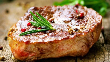 Steak de vită. Cum să pregătești un fel de mâncare ca la restaurant