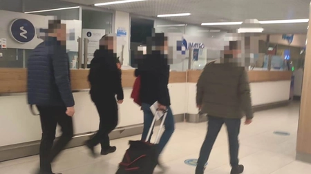 Momentul în care patronul de la Bismobil Kitchen a fost săltat pe aeroportul din Chișinău! Sute de reclamații vin de la Iași - VIDEO